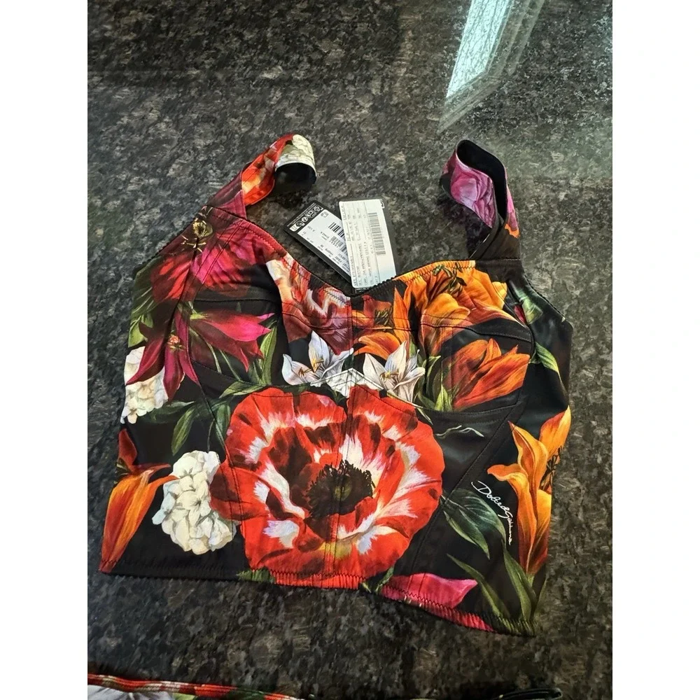 Dolce & Gabbana 46% flower pieces
